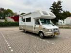 Onze Piña zoekt een nieuw gezin  ruime Laika Ecovip camper!, Alkoof, Treinzit, Particulier, Afzuigkap
