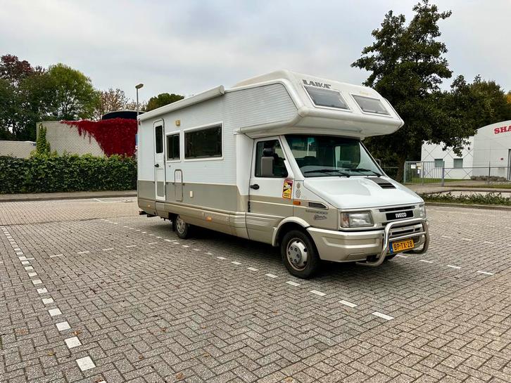 Onze Piña zoekt een nieuw gezin  ruime Laika Ecovip camper!, Caravans en Kamperen, Campers, Particulier, meer dan 6, Alkoof, Laika