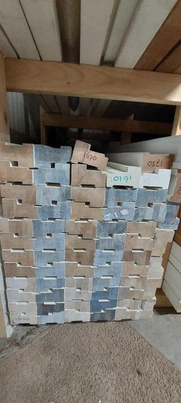 kozijn hout beschikbaar voor biedingen