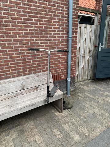 Custom stuntstep 2x beschikbaar voor biedingen
