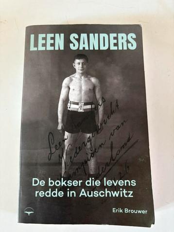 De boekser die levens redde in Auschwitz Leen Sanders boen beschikbaar voor biedingen