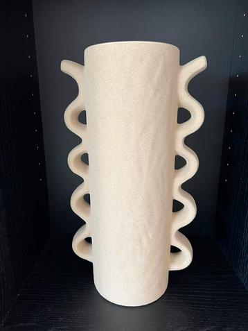 Vaas beige Nieuw! beschikbaar voor biedingen
