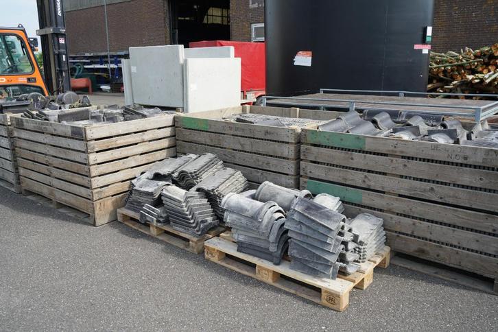 Dakpan OVH, Van Oordt Zwart Glazura Engobe, ca. 3.700 stuks, Doe-het-zelf en Verbouw, Dakpannen en Dakbedekking, Gebruikt, Dakpannen