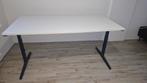 Hoogte verstelbaar bureau., Ophalen, Zo goed als nieuw