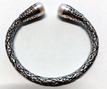 Unieke tijdloze vintage zilveren klemarmband met parels beschikbaar voor biedingen