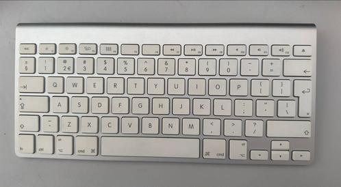 Apple Magic Keyboard A1314 - Draadloos Toetsenbord, Computers en Software, Toetsenborden, Zo goed als nieuw, Qwerty, Draadloos