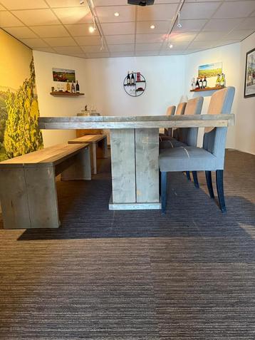 Grenen hout mega tafel 3.50 x 1.22 beschikbaar voor biedingen