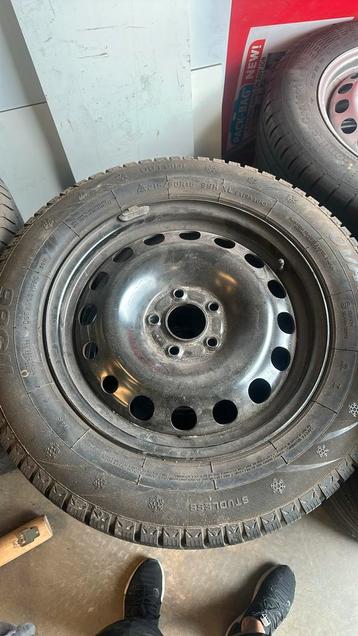 Stalen velgen 16 inch 215/60 R16 beschikbaar voor biedingen