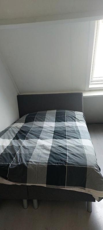 Te huur beschikbaar voor biedingen