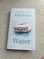 John Boyne - Water, John Boyne, Ophalen of Verzenden, Zo goed als nieuw, Nederland