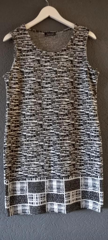 Norah jurk maat 42 zwart/wit/goud, Kleding | Dames, Jurken, Ophalen of Verzenden