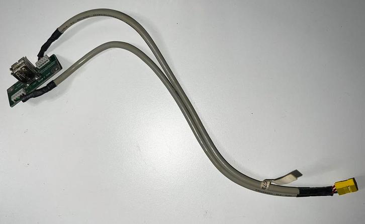 SkyCable dubbele USB 2.0 module – werkt goed compact formaat, Computers en Software, Pc- en Netwerkkabels, Zo goed als nieuw, Ophalen of Verzenden