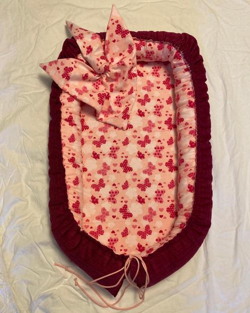 Babynestje roze vlinders/fuchsia met tuttepopje, Kinderen en Baby's, Dekens, Slaapzakjes en Inbakerproducten, Nieuw, Overige typen