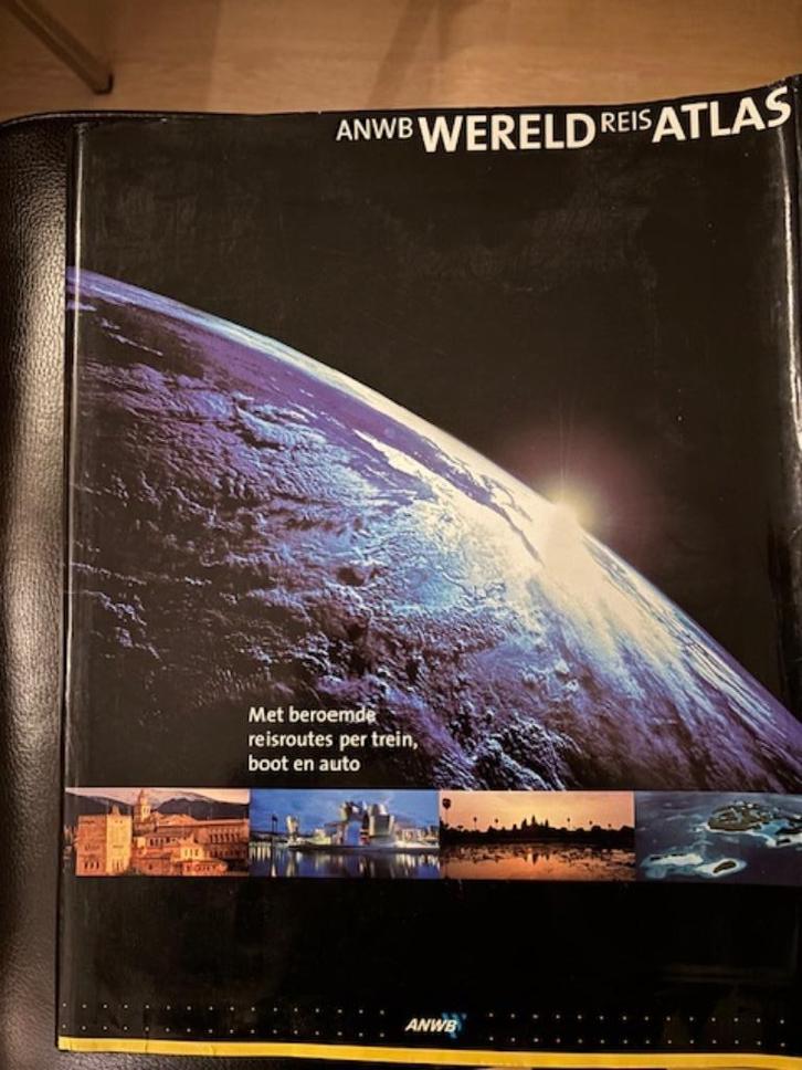 ANWB Wereld Reis Atlas, Boeken, Atlassen en Landkaarten, Zo goed als nieuw, Overige atlassen, Wereld, 2000 tot heden, Ophalen of Verzenden