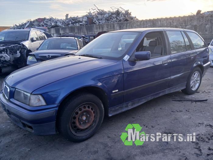 Kachel Bedieningspaneel van een BMW 3-Serie, Auto-onderdelen, Dashboard en Schakelaars, BMW, Gebruikt, 3 maanden garantie, Ophalen of Verzenden