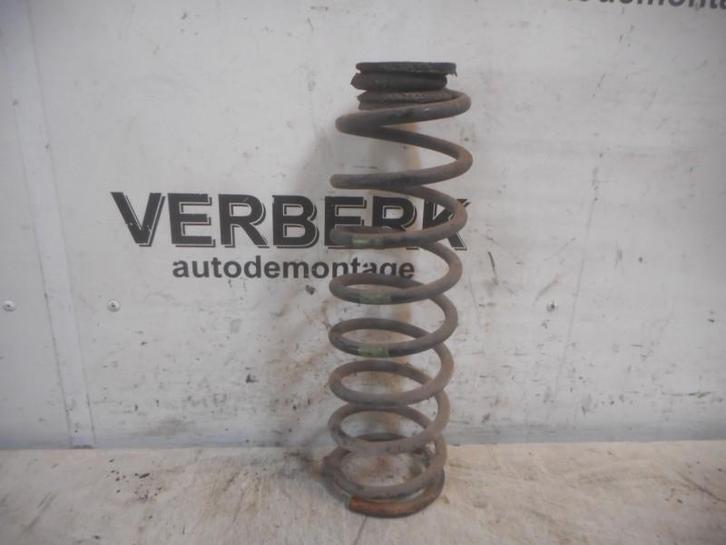 Schroefveer Achter Volvo 940 I Estate 1996 3XGROENESTIP, Auto-onderdelen, Ophanging en Onderstel, Volvo, Gebruikt