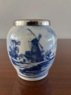Oud Deltfs blauw lepelvaasje met Hollands landschap., Antiek en Kunst, Ophalen of Verzenden