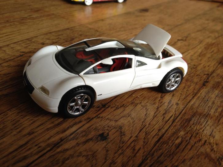 Audi Avus Quattro 1991 conceptcar Revell, Hobby en Vrije tijd, Modelauto's | 1:43, Nieuw, Auto, Overige merken, Ophalen of Verzenden