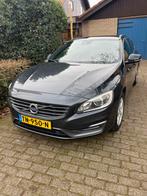 Volvo V60 T3 150pk Powershift 2015 donker grijs, 1596 cc, Zwart, 4 cilinders, Leder en Stof