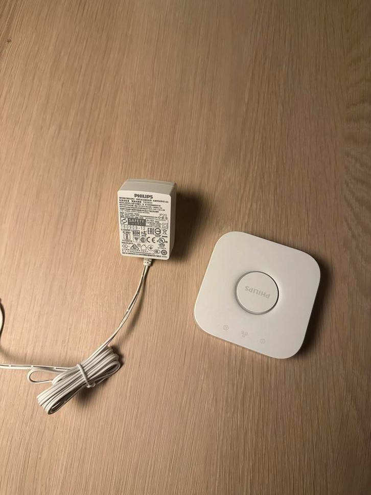 Philips Hue Bridge (2x), Huis en Inrichting, Lampen | Hanglampen, Zo goed als nieuw, Minder dan 50 cm, Kunststof, Ophalen of Verzenden