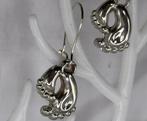 FASHION JEWELLERY ZILVERKLEURIG VOETJES OORBELLEN, Sieraden, Tassen en Uiterlijk, Overige materialen, Hangers, Nieuw, Ophalen of Verzenden