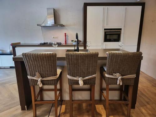 Fraaie hoogglans gelakte keuken met vrijstaand spoeleiland, Huis en Inrichting, Keuken | Complete keukens, Gebruikt, Overige typen