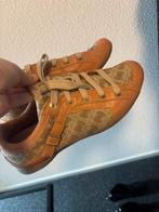 Leuke schoenen oa GUESS Sneakers Maat 39, Guess, Bruin, Ophalen of Verzenden, Sneakers of Gympen