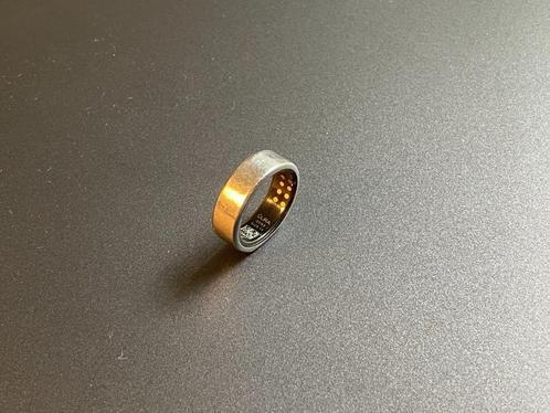 Oura Ring Gen3 maat 11, Sieraden, Tassen en Uiterlijk, Activity trackers, Gebruikt, Android, Zilver, Waterdicht, Ophalen of Verzenden
