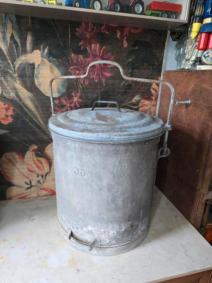 Oude zinken vuilnisemmer, Antiek en Kunst, Curiosa en Brocante, Ophalen of Verzenden
