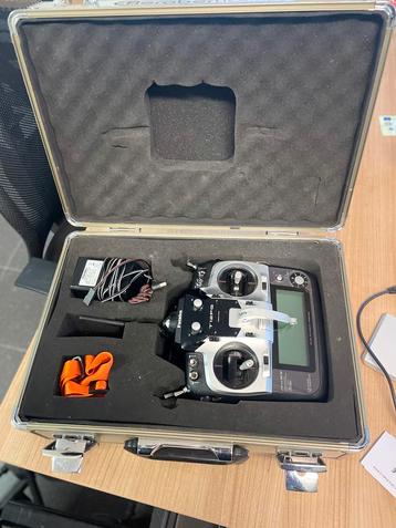 Futaba T12FG Zender in Koffer beschikbaar voor biedingen