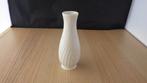mooi wit vaasje van goedewagen, Wit, Aardewerk of Porselein, Ophalen of Verzenden, Zo goed als nieuw