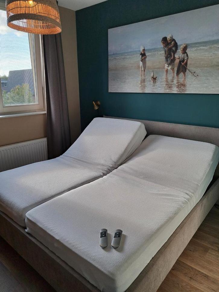 Tweepersoonsbed met lattenbodem, Huis en Inrichting, Slaapkamer | Bedden, Gebruikt, Tweepersoons, 180 cm, 200 cm, Stof, Ophalen