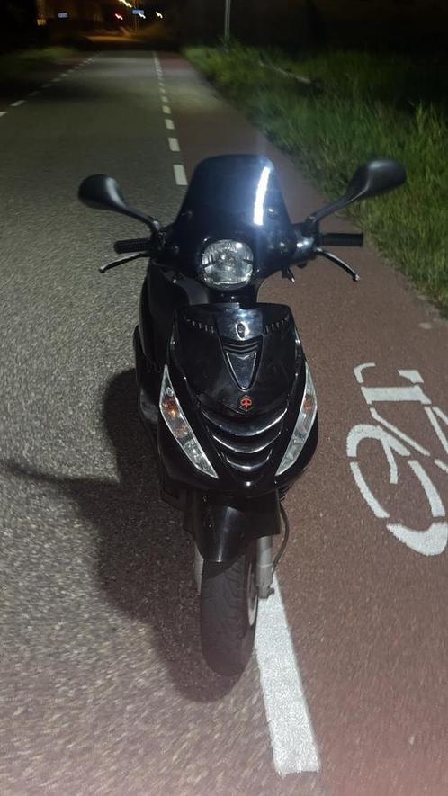 Zip 125cc, Fietsen en Brommers, Scooters | Piaggio, Zo goed als nieuw, Zip, Tweetakt, Ophalen