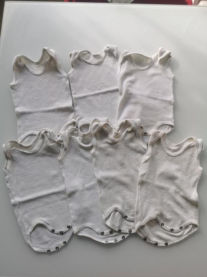 Pakket witte badstof baby rompers (7 stuks), Kinderen en Baby's, Babykleding | Maat 68, Gebruikt, Jongetje of Meisje, Pakje, Ophalen of Verzenden
