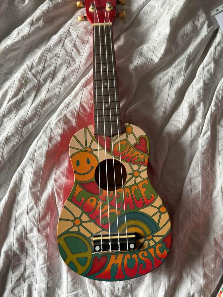 Leuke Ukelele met Hippie Design, Muziek en Instrumenten, Snaarinstrumenten | Overige, Gebruikt, Ukelele, Ophalen