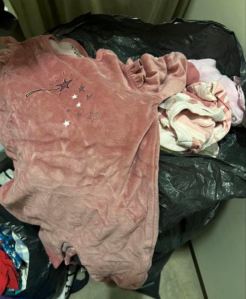 Babyspullen vuilniszak vol + een half vol €15,-, Kinderen en Baby's, Babykleding | Baby-kledingpakketten, Zo goed als nieuw, Ophalen
