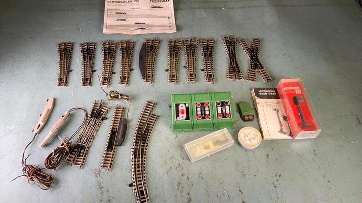 KOOPJE .Fleischmann Piccolo rails + wissels in goede staat., Hobby en Vrije tijd, Modeltreinen | N-Spoor, Zo goed als nieuw, Rails