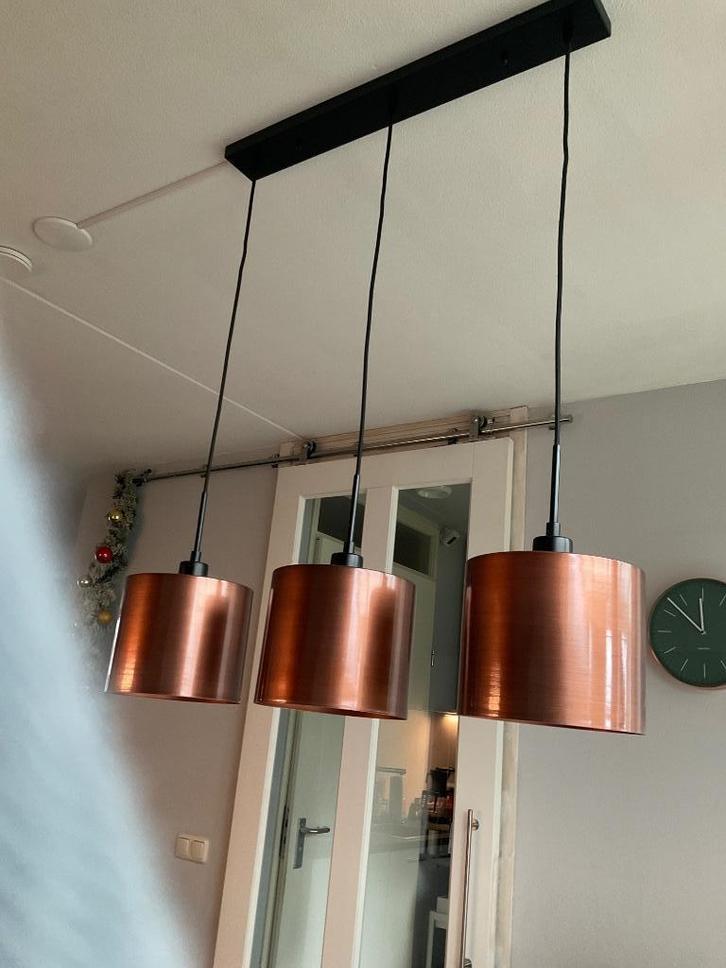 Hanglamp met drie lampenkappen, Huis en Inrichting, Lampen | Hanglampen, Zo goed als nieuw, 75 cm of meer, Glas, Hout, Kunststof