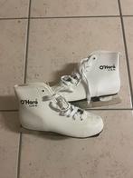 2 paar schaatsen (kunstschaatsen wit en roces zwart, Overige merken, Ophalen of Verzenden, Zo goed als nieuw, IJshockeyschaatsen