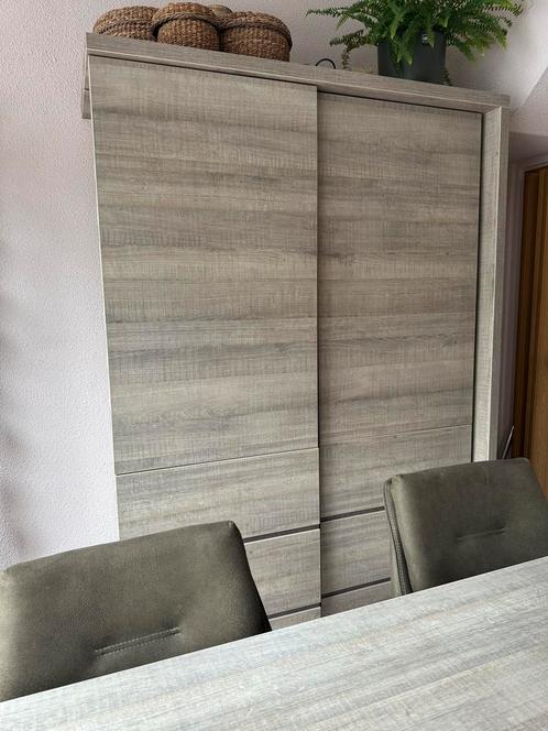 LAATSTE KANS MOET WEG Hoge kast grijs eiken, Huis en Inrichting, Woonaccessoires | Kamerschermen, Gebruikt, Ophalen