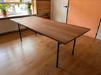 Massief houten eettafel met slanke stalen poten, Huis en Inrichting, Tafels | Eettafels, Ophalen, 200 cm of meer, 50 tot 100 cm
