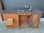 Antieke Concordia naaimachine, met kast en trapaandrijving., Ophalen