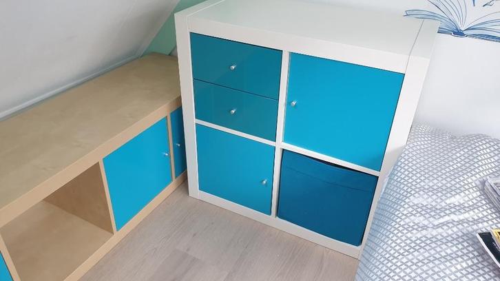 Kallax wit +turquoise incl deurtjes, bak en lades, Huis en Inrichting, Overige Huis en Inrichting, Zo goed als nieuw, Ophalen