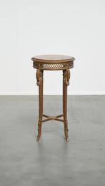 Antieke Franse ronde bijzettafel met een marmeren blad, Ophalen, Minder dan 55 cm, Gebruikt, .