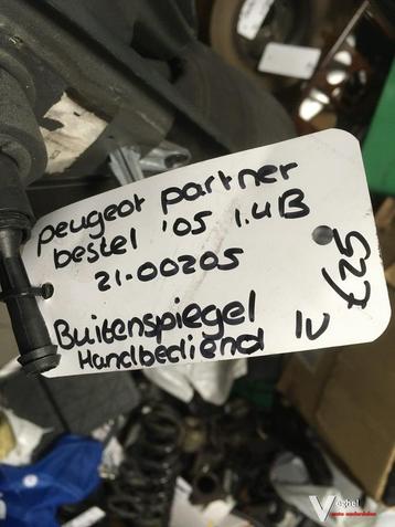 Peugeot partner 2005 spiegel handbediend links  beschikbaar voor biedingen