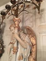 Antieke kerk kandelaar /altaarengel, Ophalen
