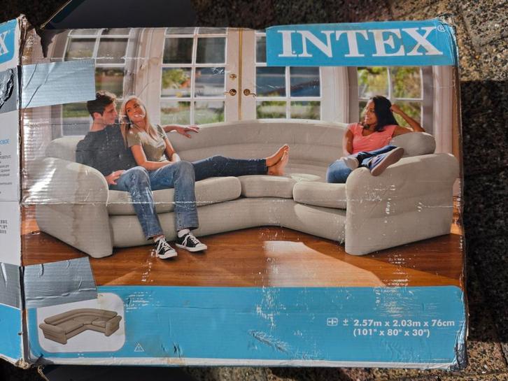 Intex Opblaasbare Hoekbank - Nieuw!, Huis en Inrichting, Banken | Bankstellen, Nieuw, Hoekbank, Vierpersoons of meer, 250 tot 300 cm