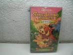 vhs 109a sing along songs wacht maar tot ik koning ben, Cd's en Dvd's, VHS | Kinderen en Jeugd, Alle leeftijden, Ophalen of Verzenden