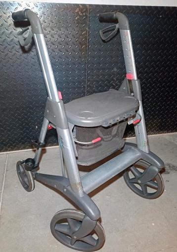 Luxe Rollator, Access aactive, grote wielen uitneemare mand beschikbaar voor biedingen
