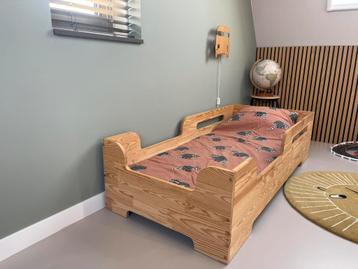 Petit Puk peuter / kleuter bed beschikbaar voor biedingen